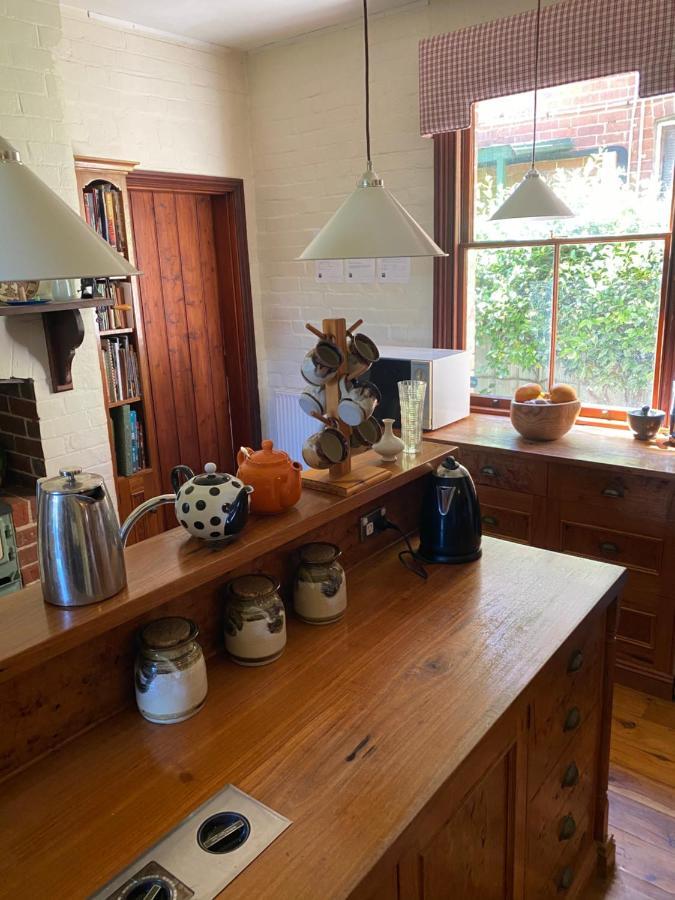 Yass Central Bed & Breakfast Eksteriør billede